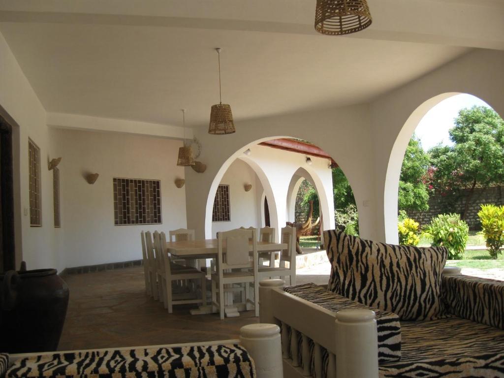 Bed and Breakfast Giraffe House Malindi Exterior foto